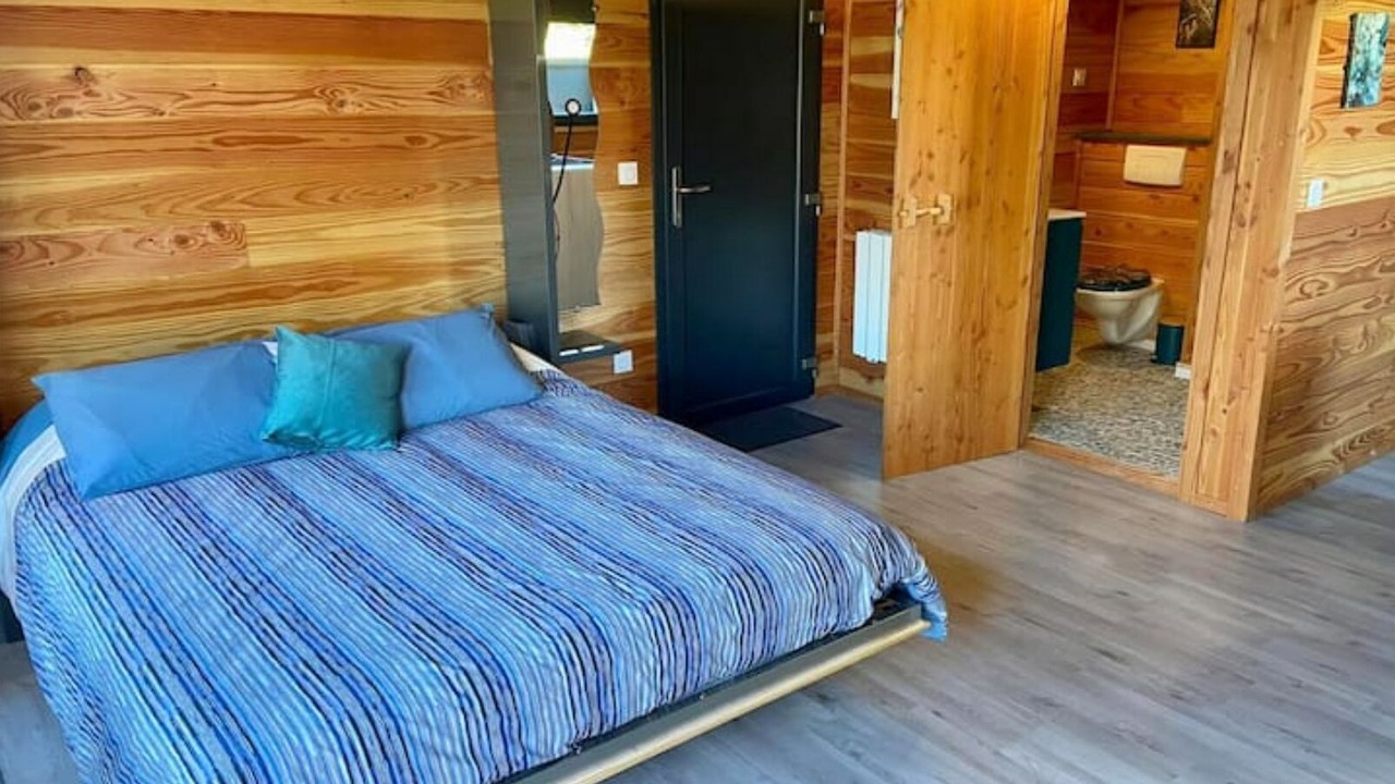 Photo of Bedroom in Theuley