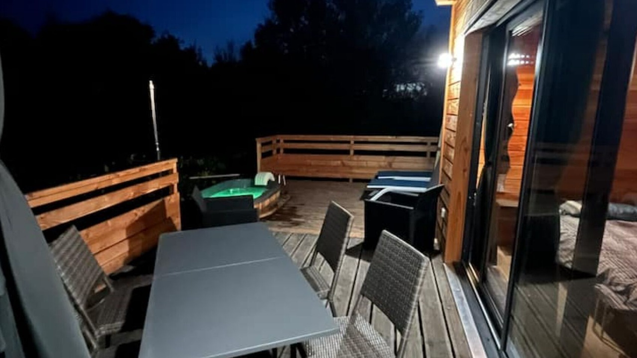Photo of Outdoor in Theuley