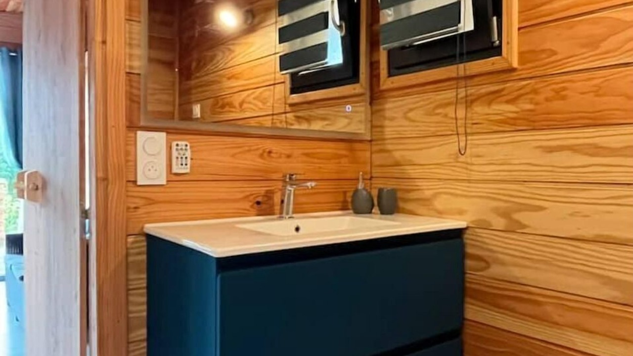 Photo of Bathroom in Theuley