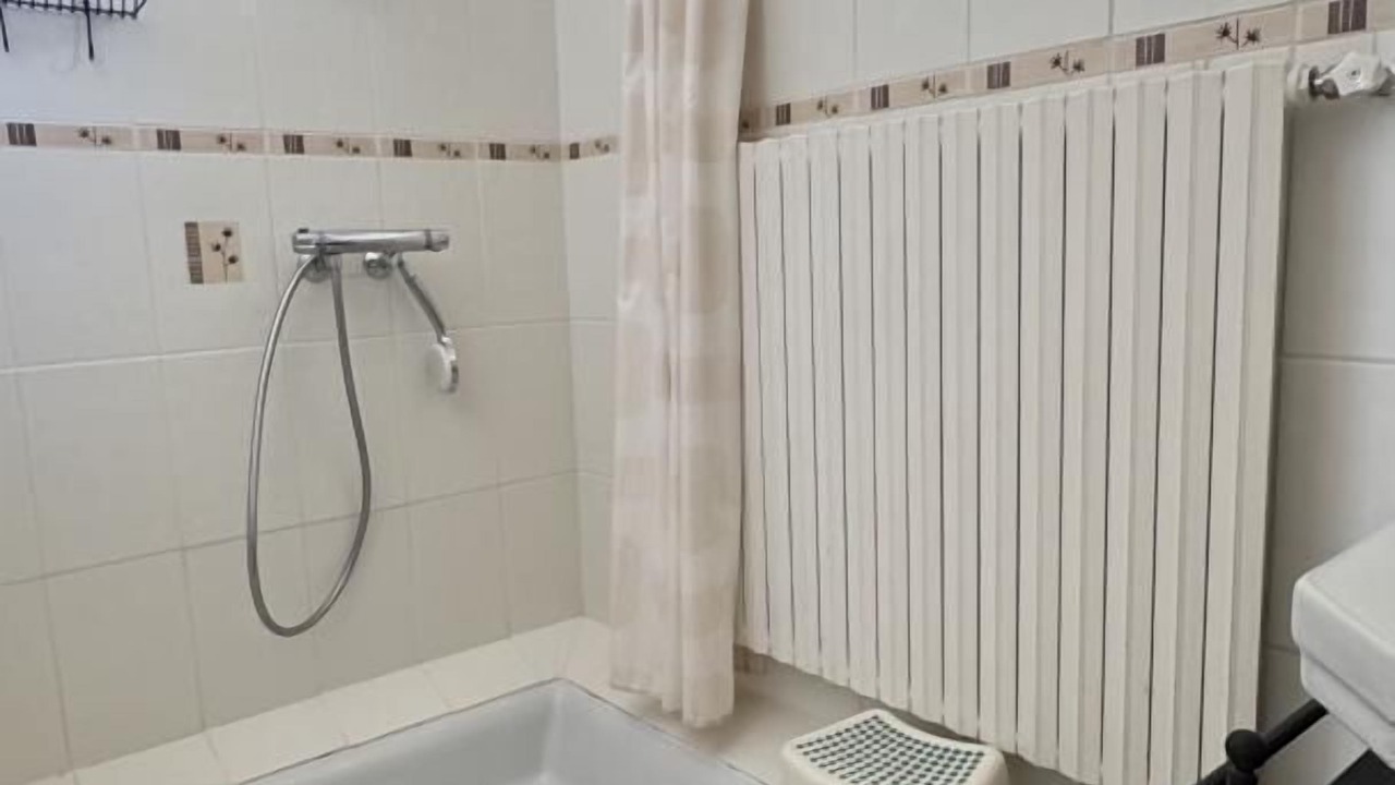 Photo of Bathroom in Autun