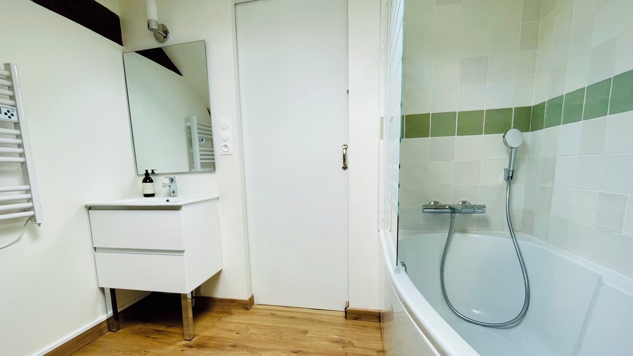 Photo of Bathroom in Jugy