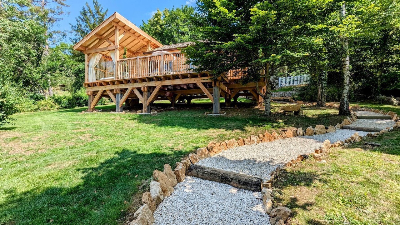 Photo of Outdoor in La Bussiere-sur-Ouche