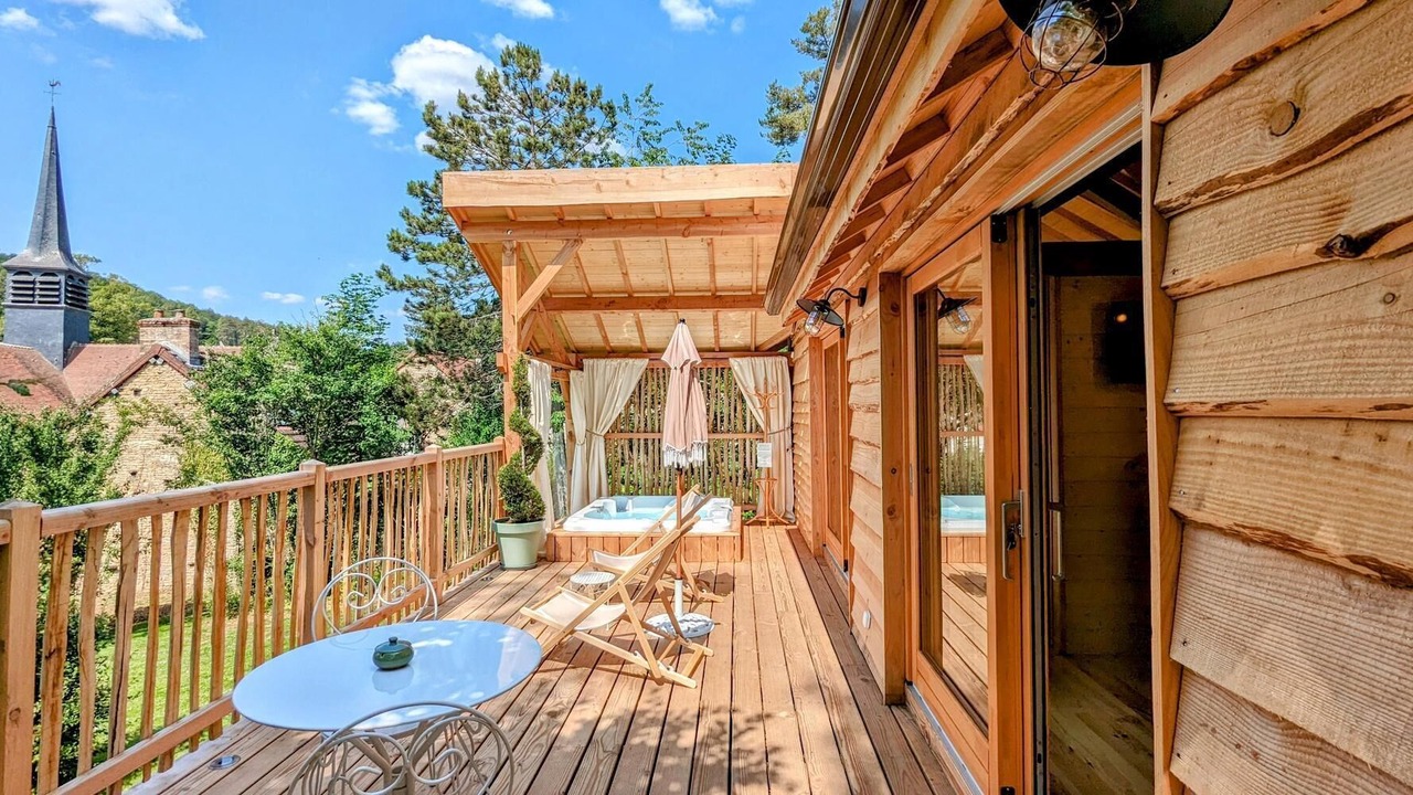 Photo of Outdoor in La Bussiere-sur-Ouche