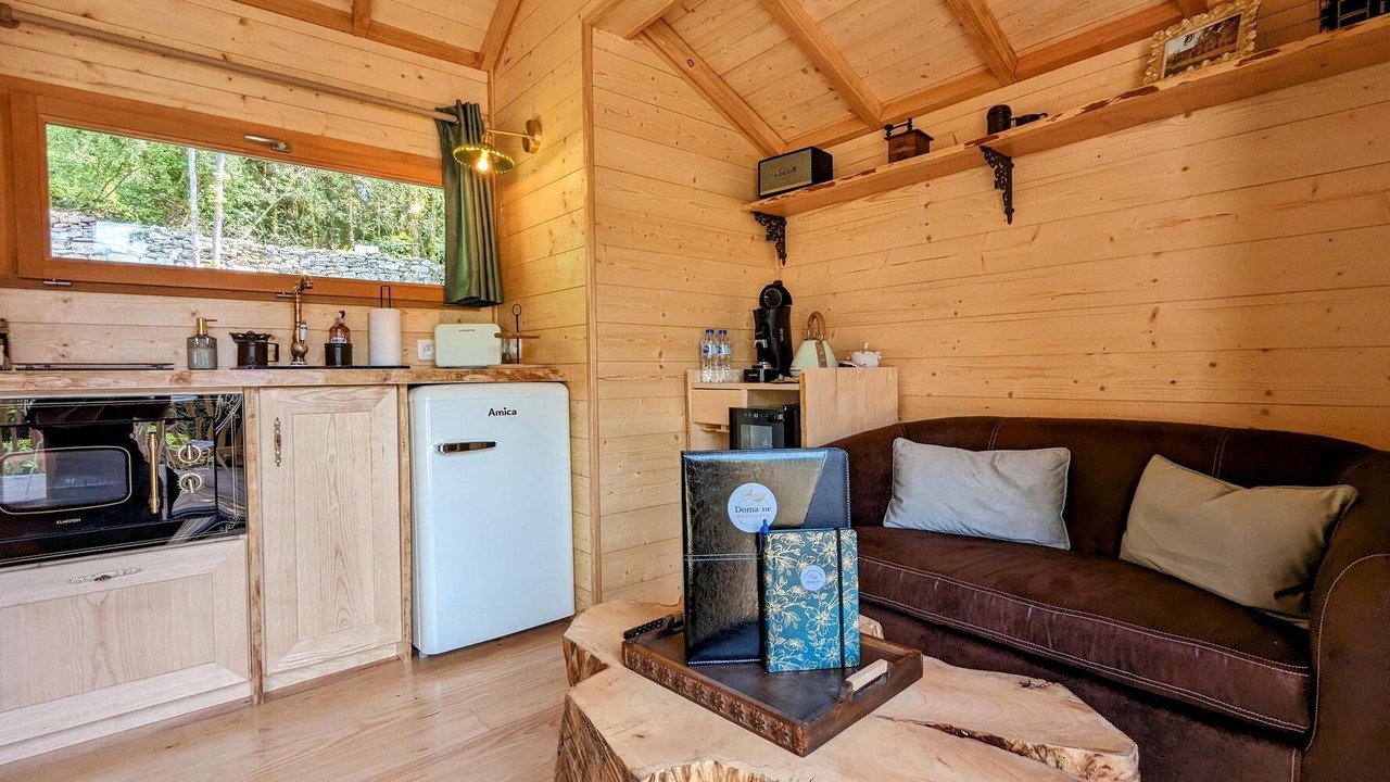 Photo of Livingroom in La Bussiere-sur-Ouche