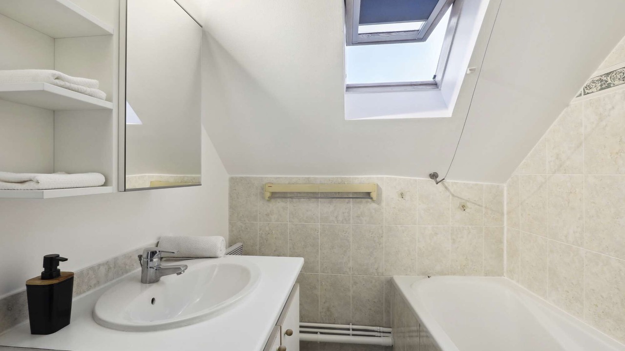 Photo of Bathroom in Palaiseau