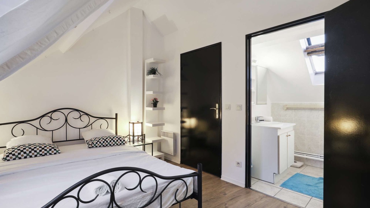 Photo of Bedroom in Palaiseau