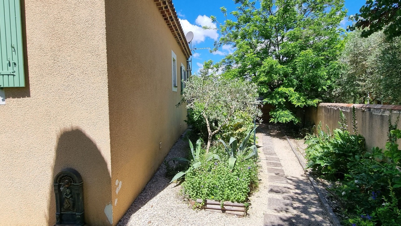 Photo of Outdoor in Mazan