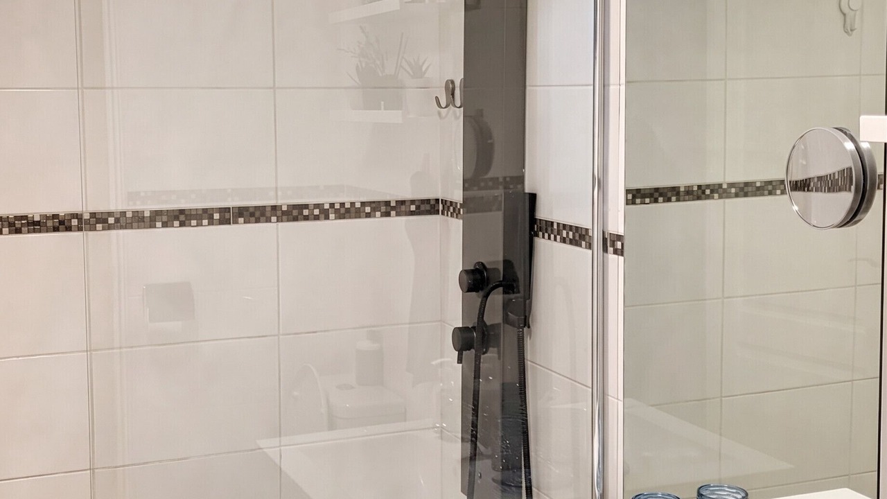 Photo of Bathroom in Paray-Vieille-Poste