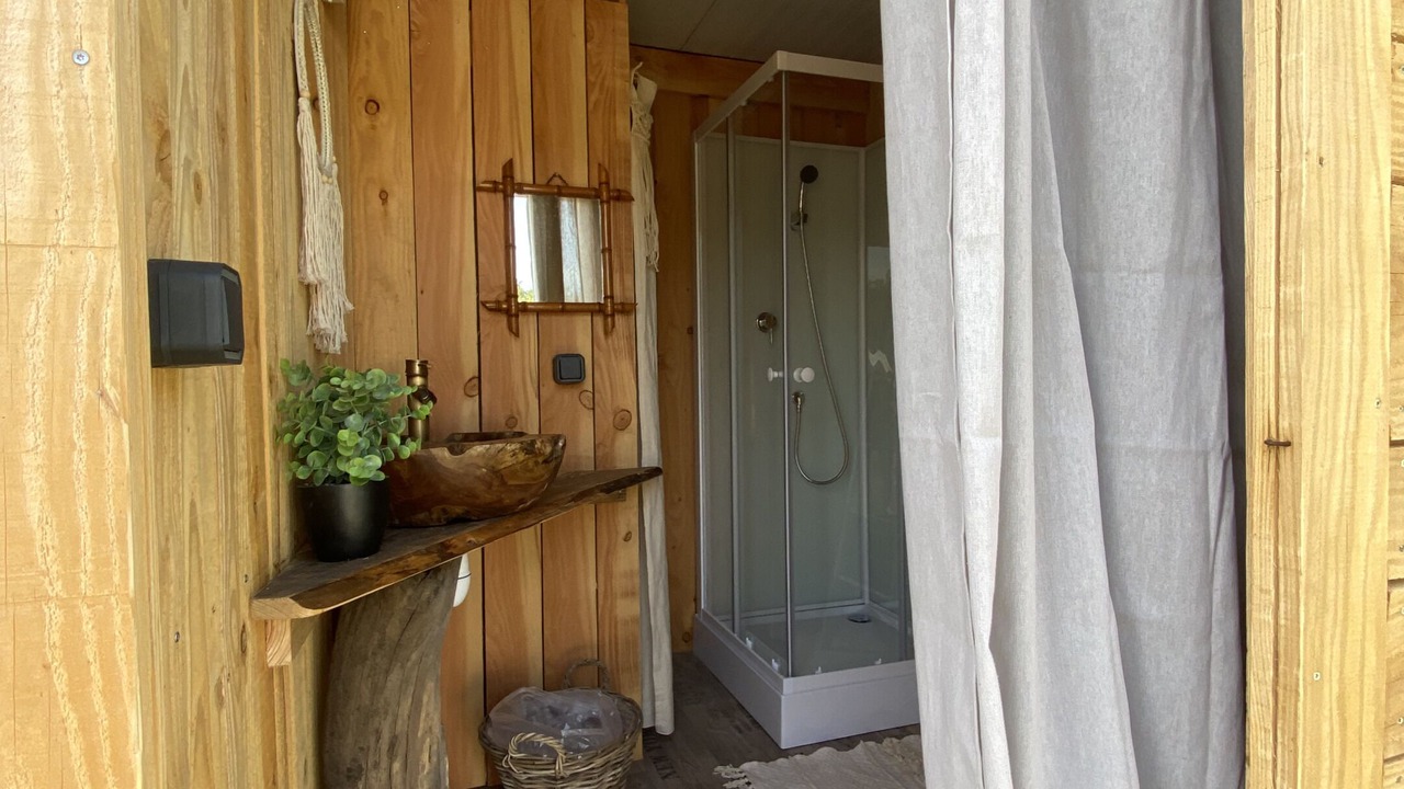 Photo of Bathroom in Thiel-sur-Acolin