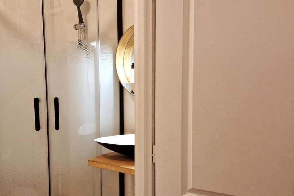 Photo of Bathroom in Saint-Michel-sur-Orge