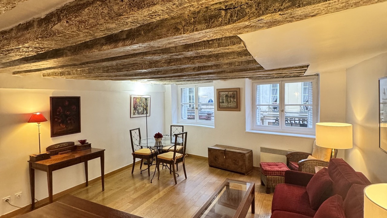 Photo of Livingroom in 6th Arrondissement