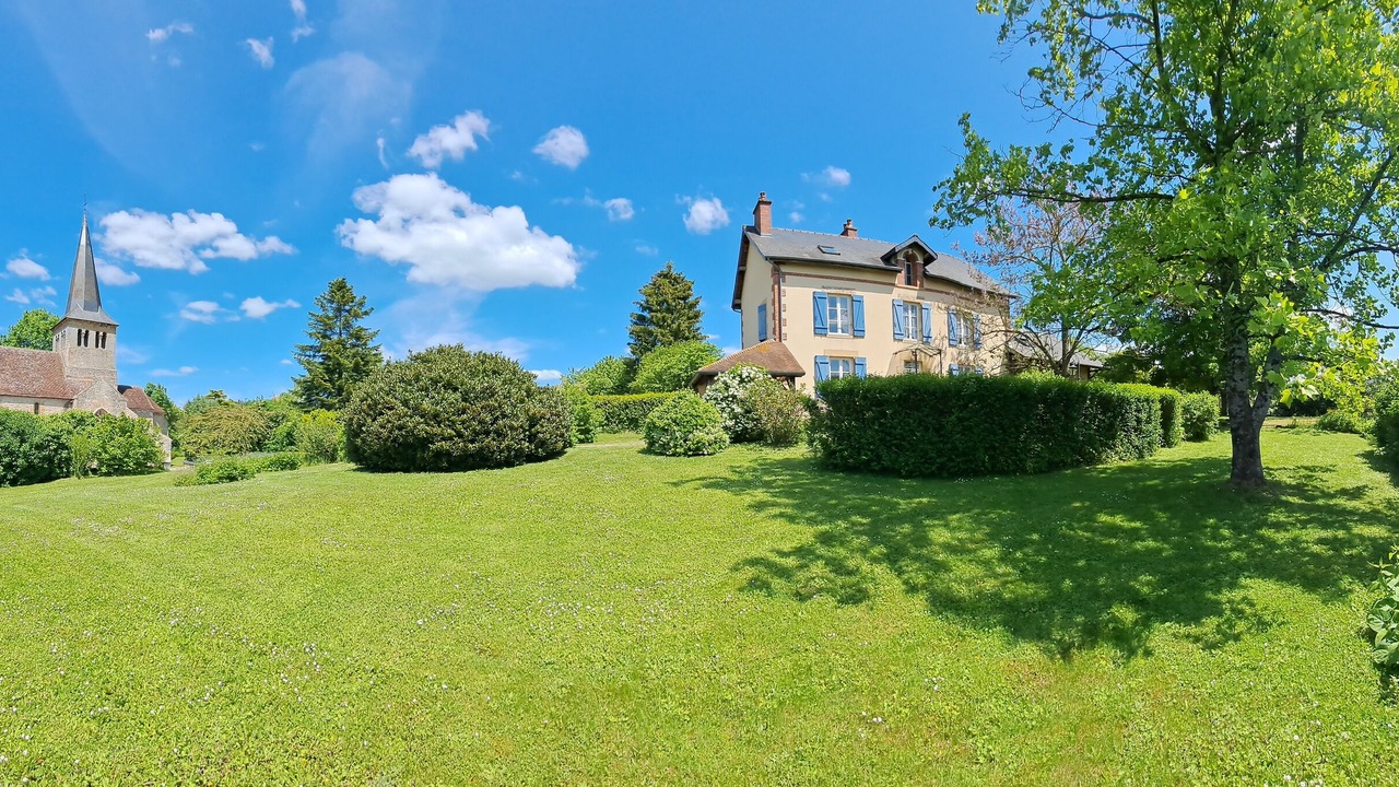 Photo of Outdoor in Verneuil