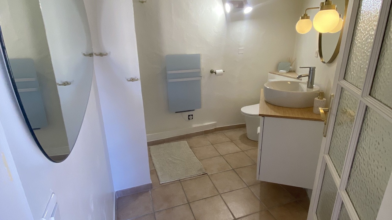 Photo of Bathroom in Villes-sur-Auzon