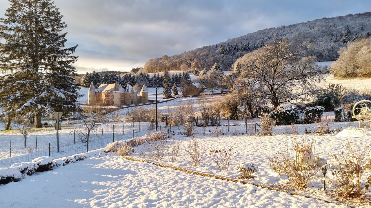 Photo of Outdoor in Menessaire