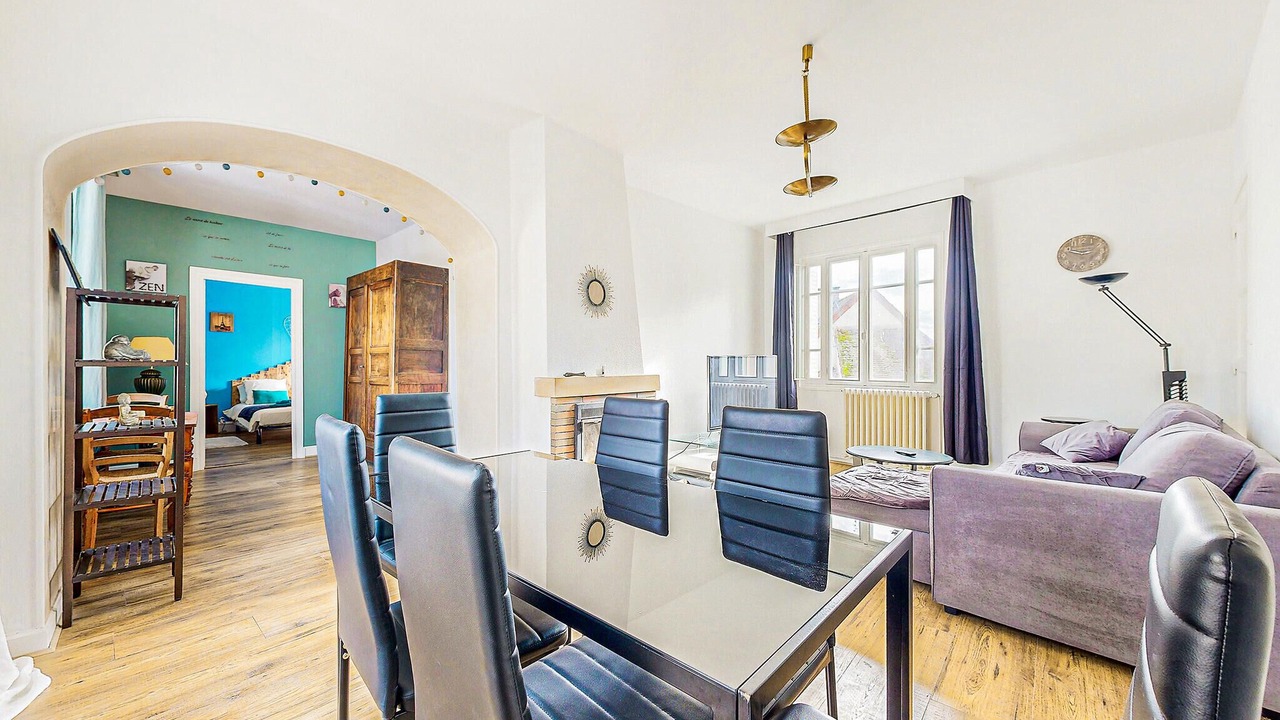 Photo of Bedroom in Issy-l'Eveque