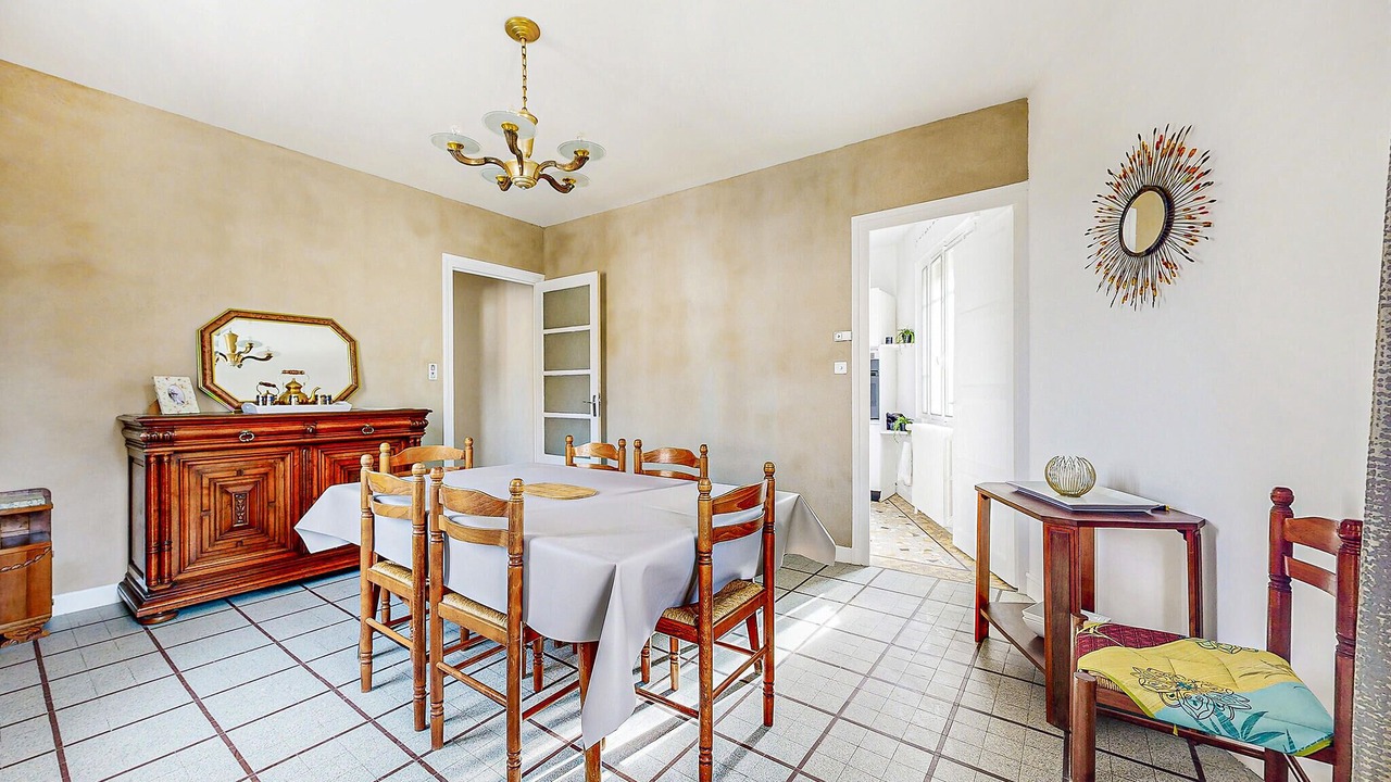 Photo of Bedroom in Issy-l'Eveque