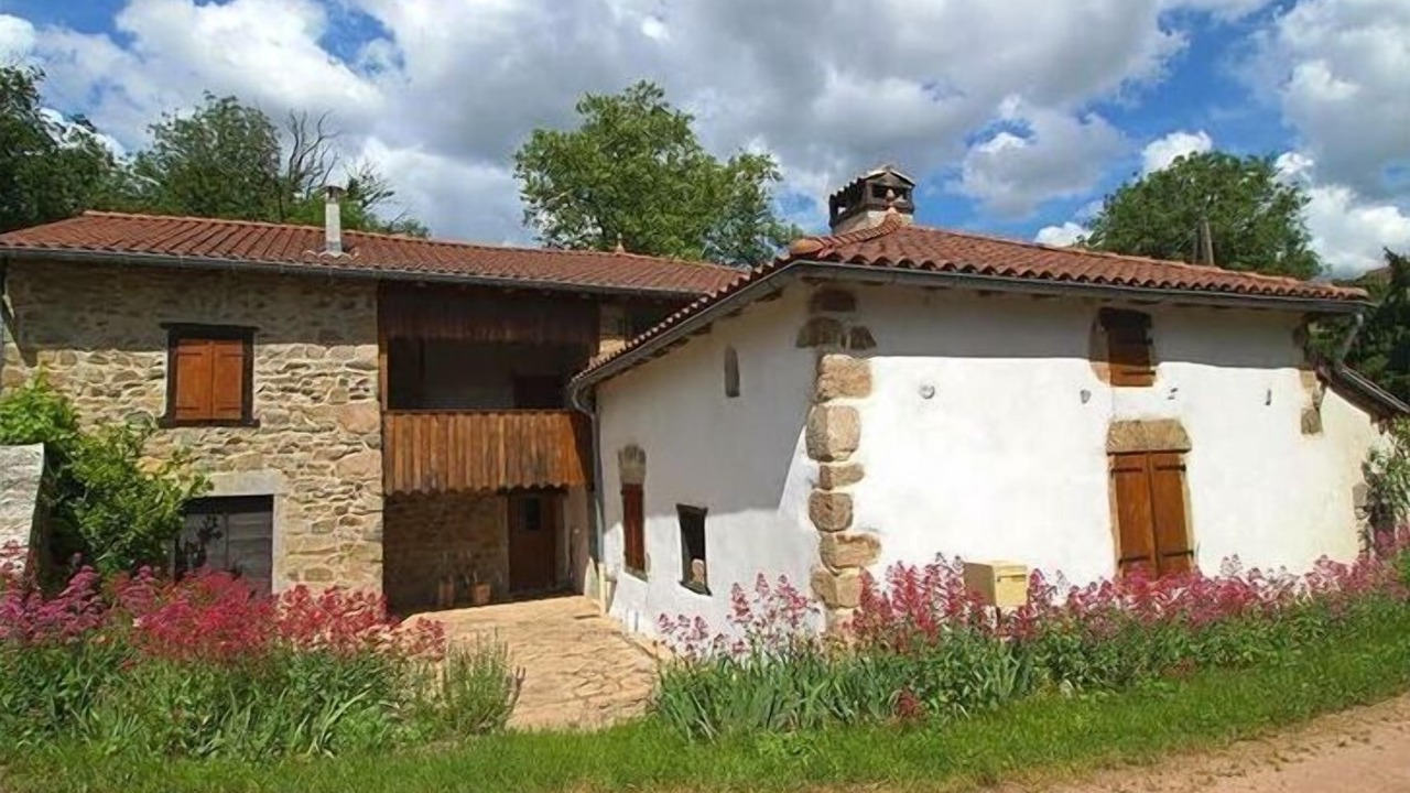 Photo of Outdoor in Saint-Pierre-le-Vieux