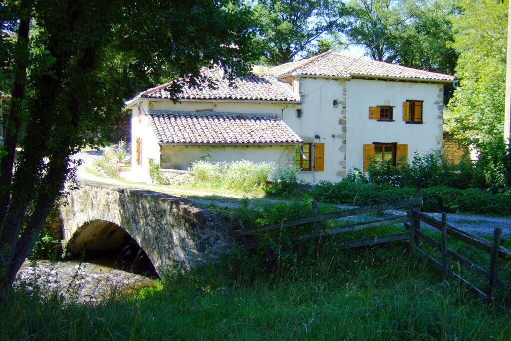 Photo of Outdoor in Saint-Pierre-le-Vieux