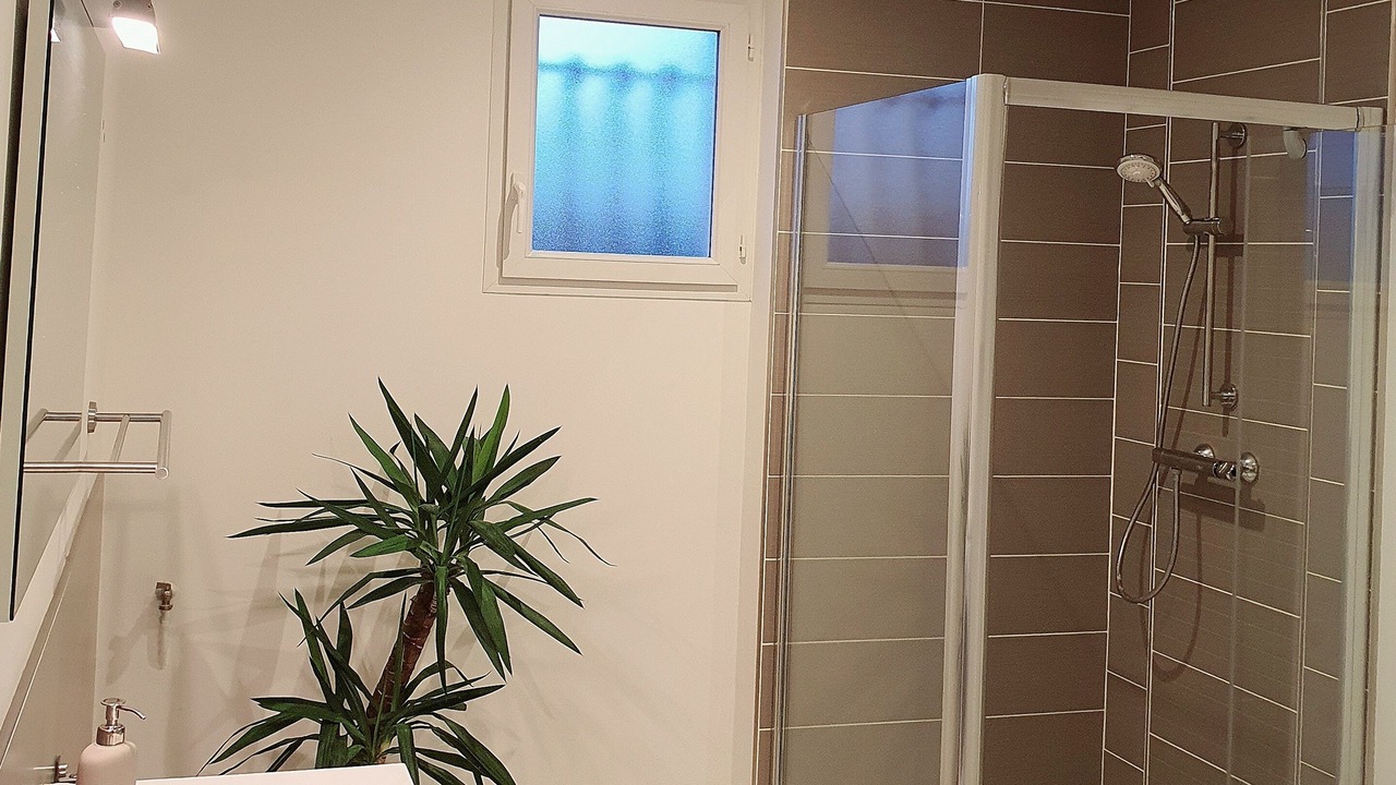 Photo of Bathroom in Saint-Marcel