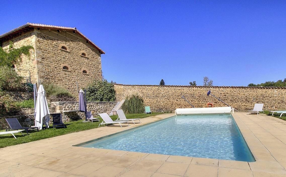 Photo of Outdoor in Pomeys