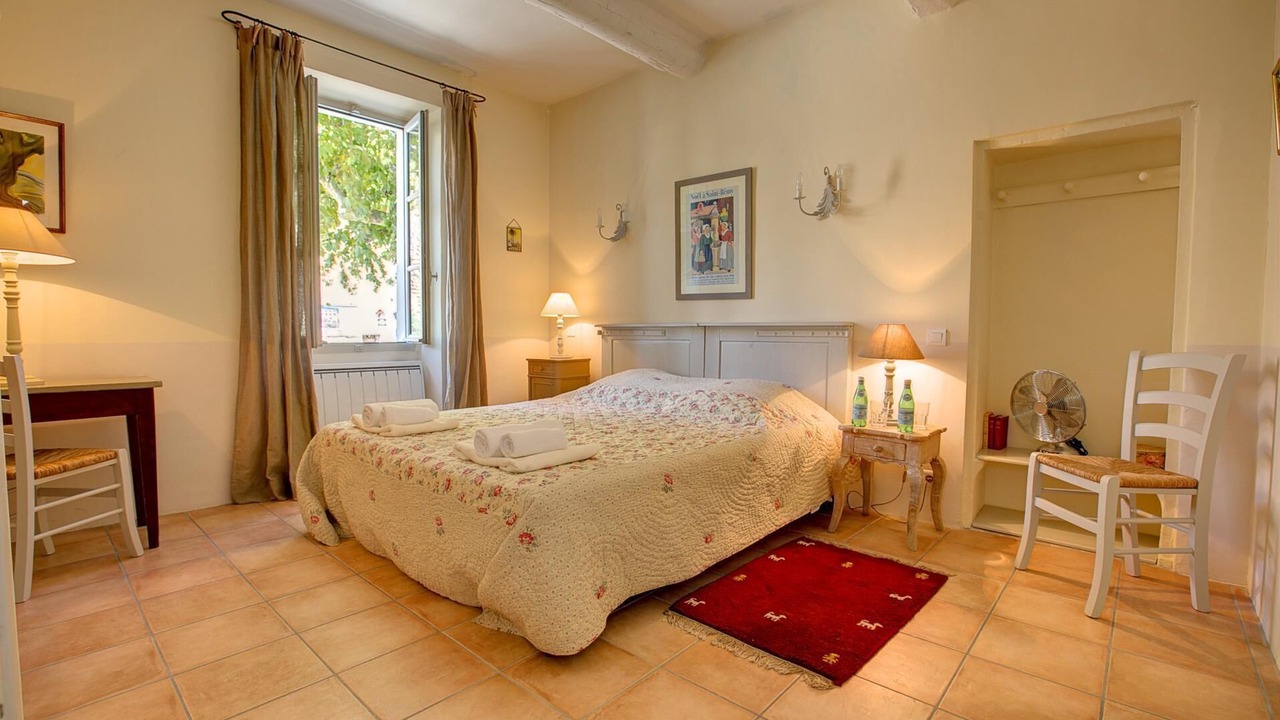 Photo of Bedroom in Caromb