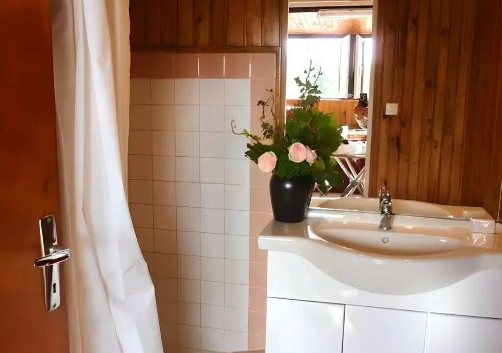 Photo of Bathroom in Saint-Honore-les-Bains