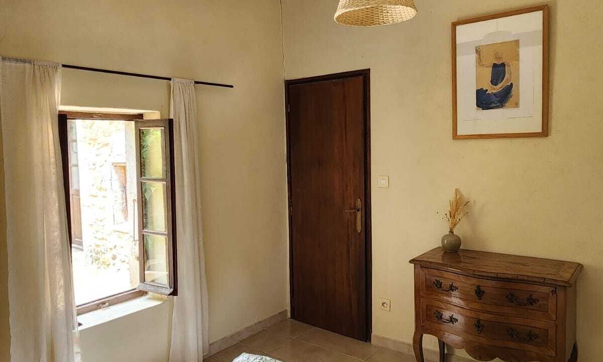 Photo of Bedroom in Saint-Paul-Trois-Chateaux