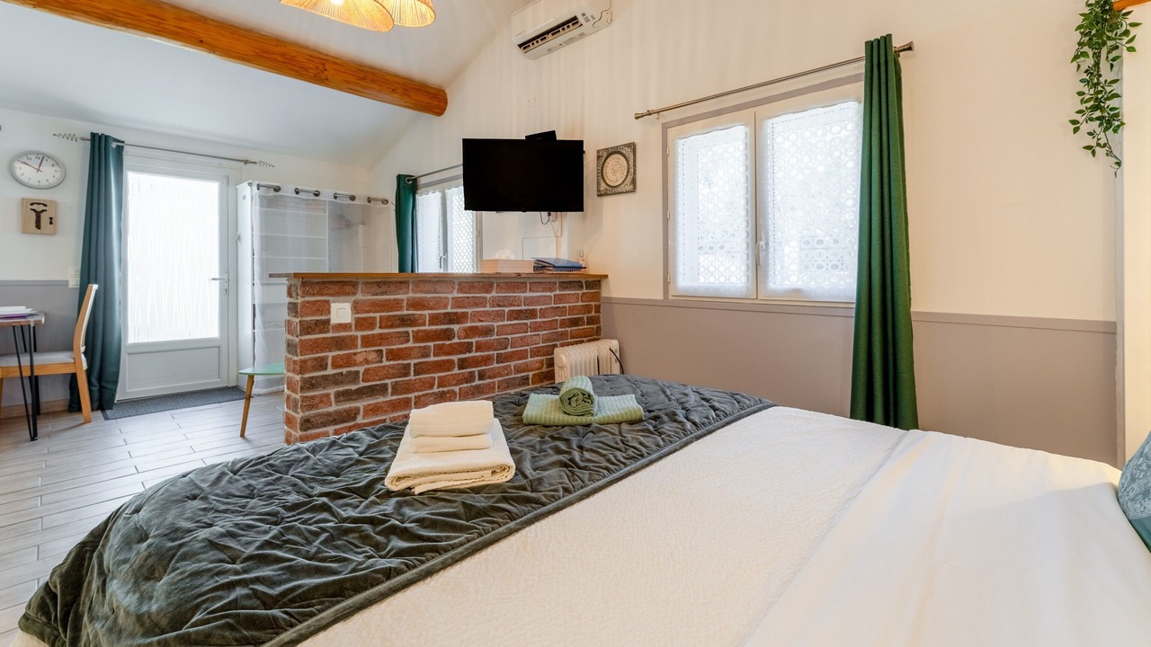 Photo of Bedroom in Bedoin