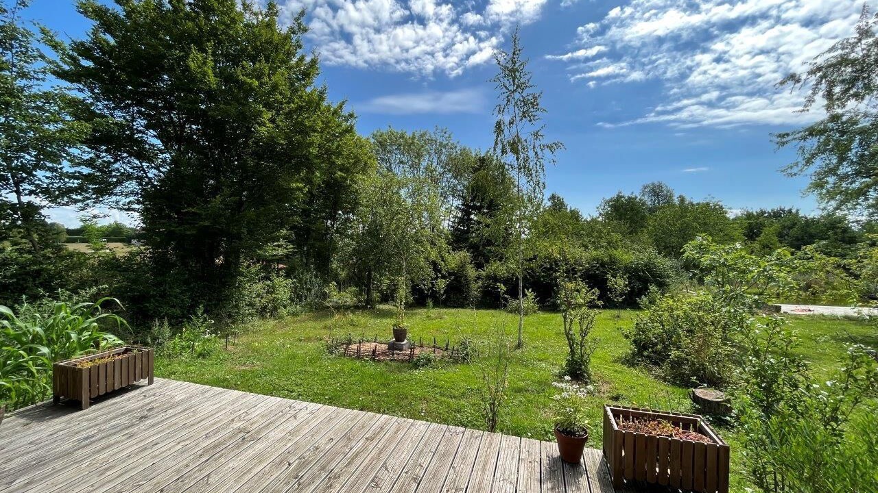 Photo of Patio Balcony in Saint Usuge