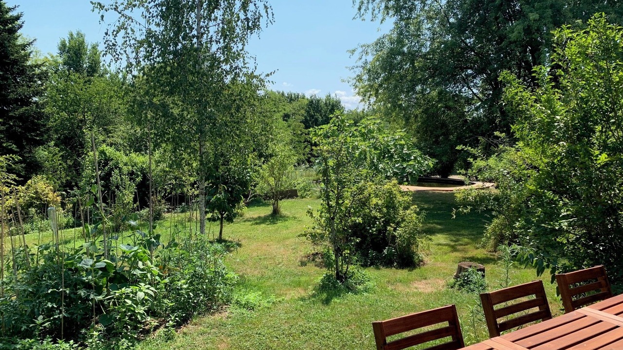 Photo of Outdoor in Saint Usuge