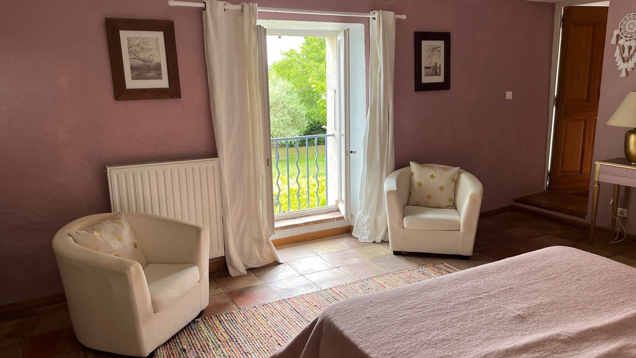 Photo of Bedroom in Reauville