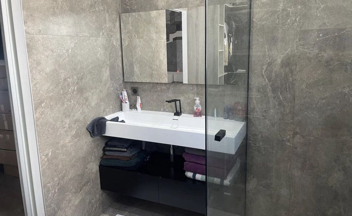 Photo of Bathroom in Puygiron