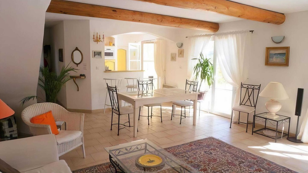 Photo of Livingroom in Saint-Maurice-sur-Eygues