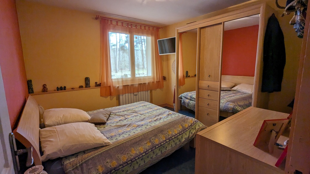 Photo of Bedroom in Sugeres