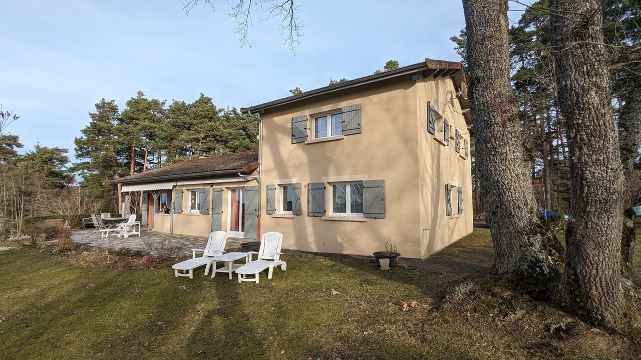 Photo of Outdoor in Sugeres
