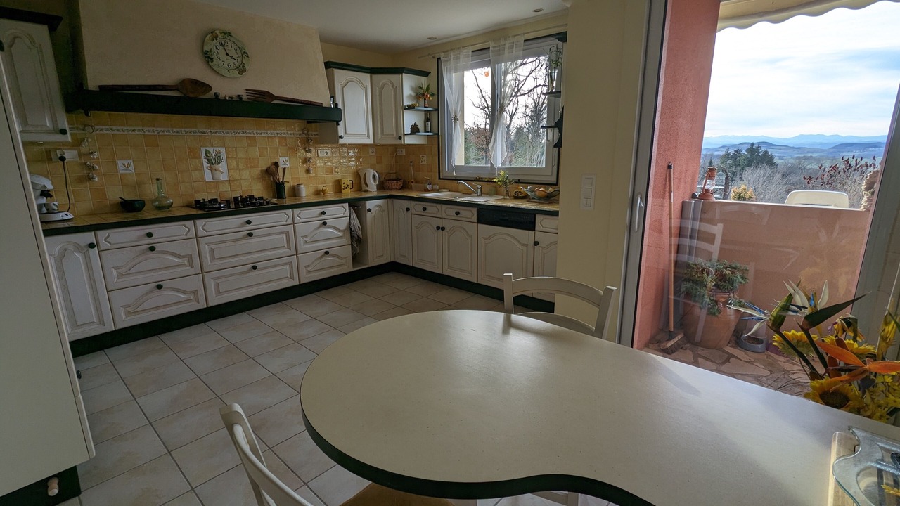 Photo of Kitchen in Sugeres