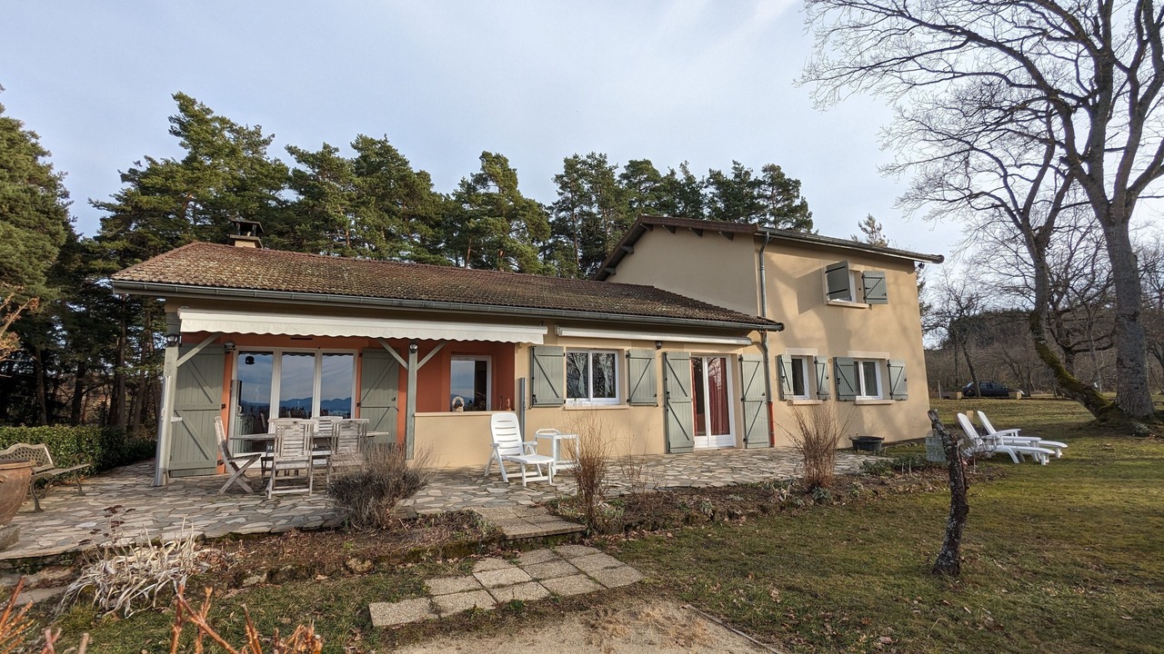 Photo of Outdoor in Sugeres