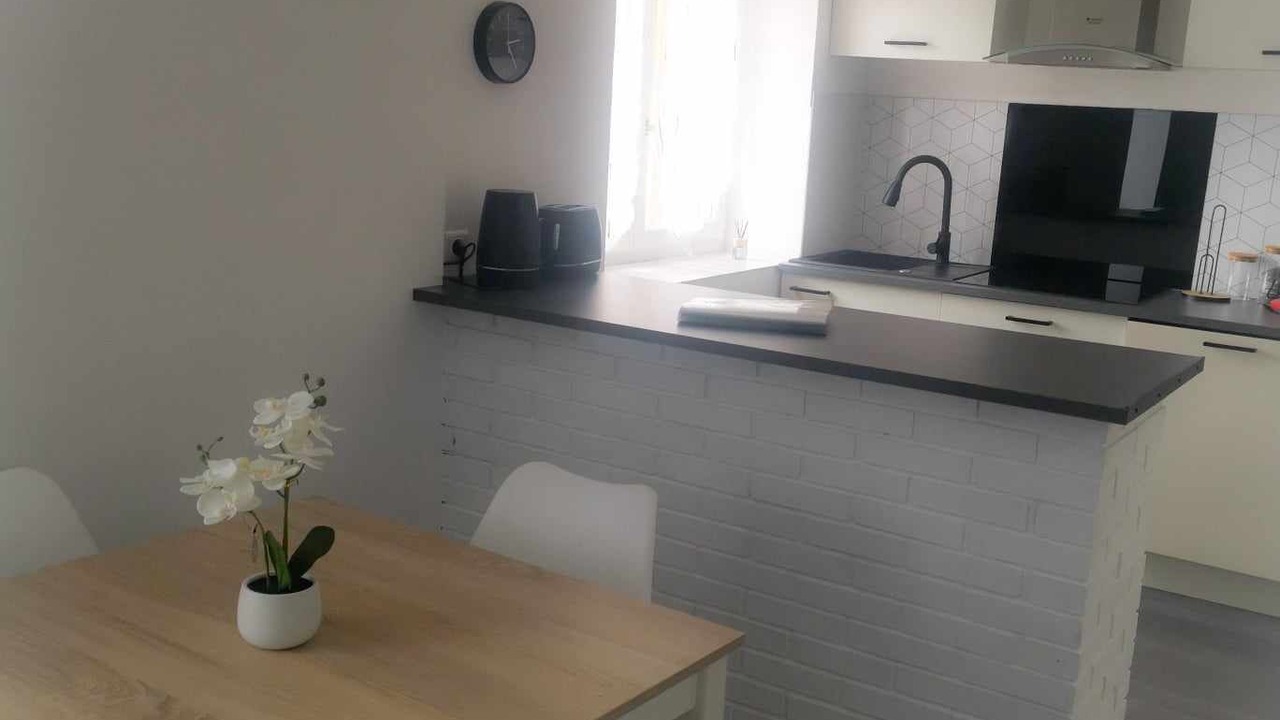 Photo of Kitchen in Saint-Germain-Lespinasse