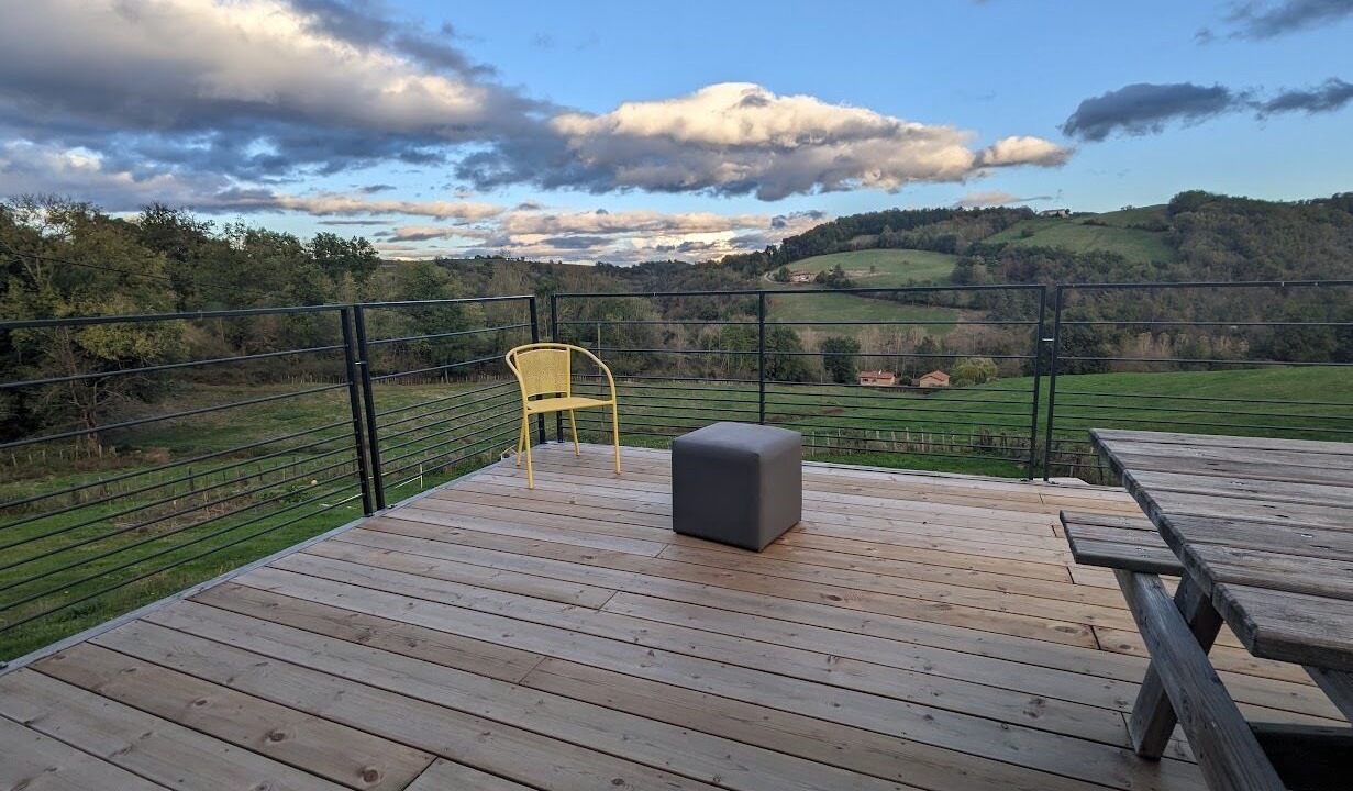 Photo of Outdoor in Saint-Cyr-les-Vignes