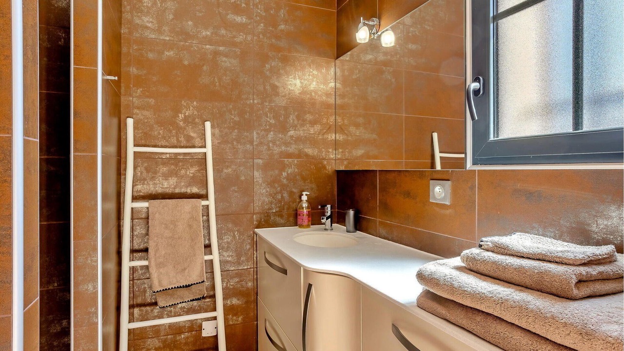 Photo of Bathroom in Roussas