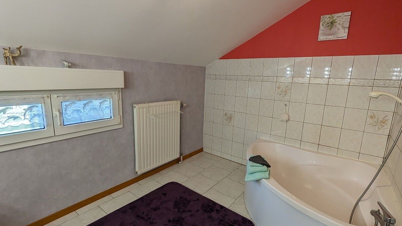 Photo of Bathroom in Renauvoid