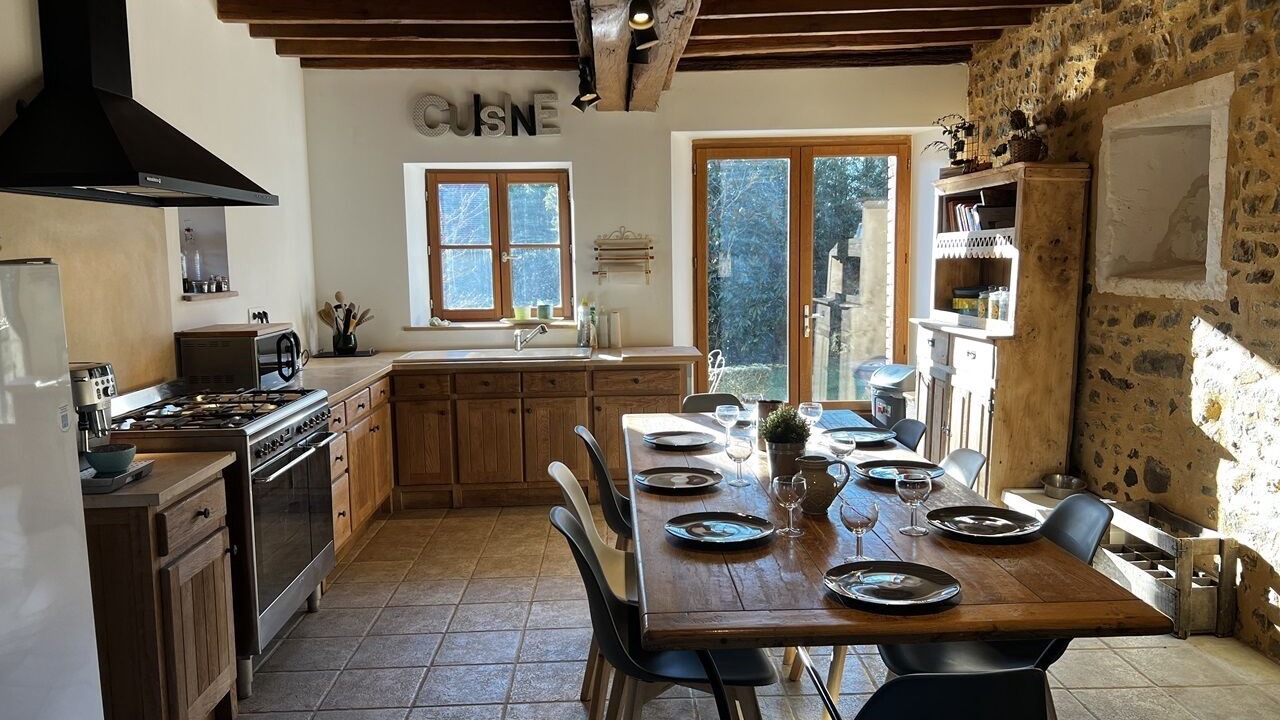 Photo of Kitchen in Saint-Sauveur-en-Puisaye