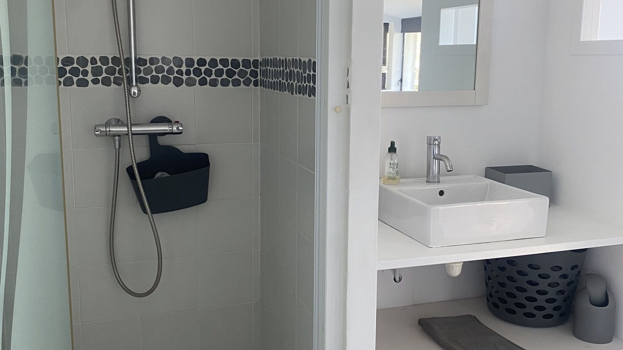 Photo of Bathroom in Methamis