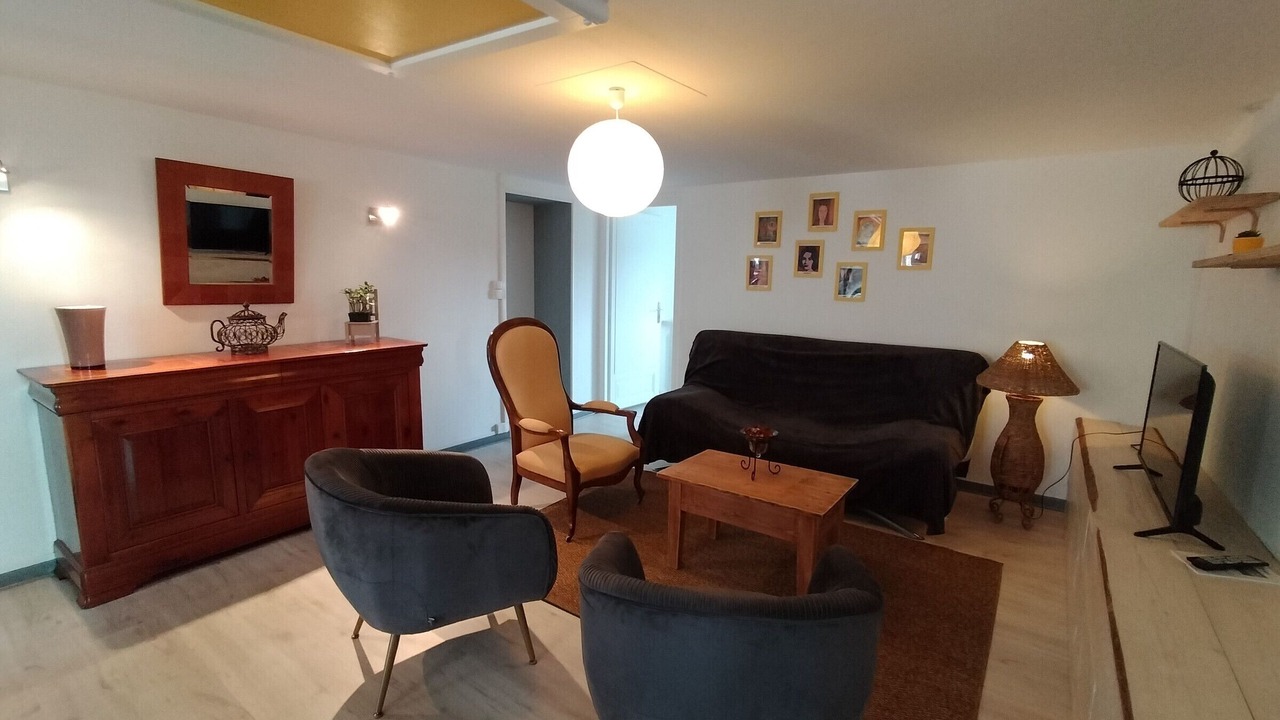 Photo of Livingroom in Montmotier