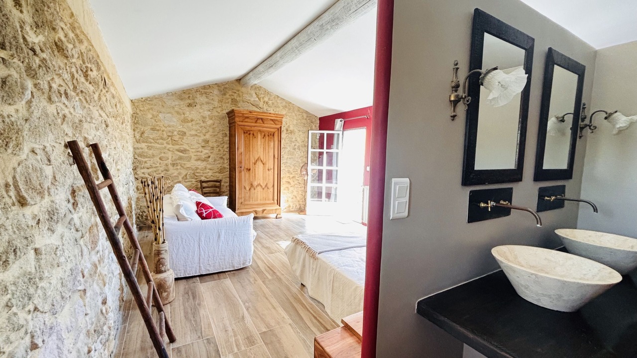 Photo of Bedroom in Saint-Pierre-de-Vassols