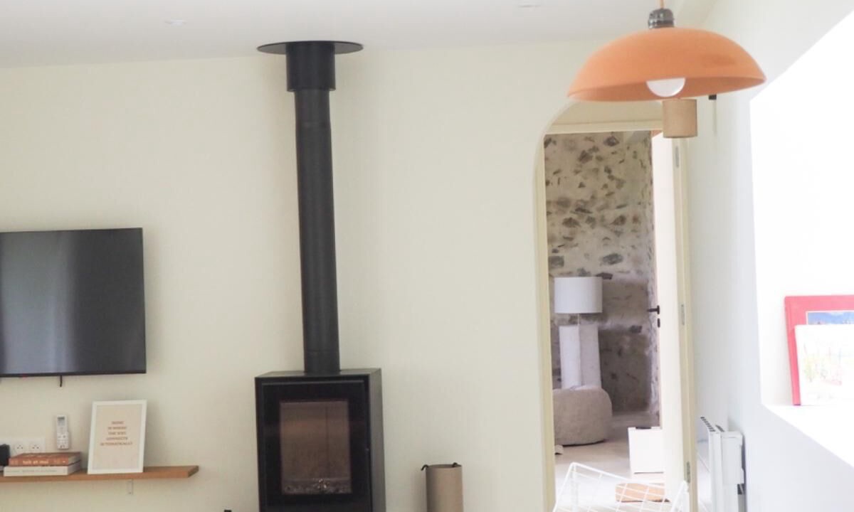 Photo of Livingroom in Saint-Bonnet-des-Bruyeres