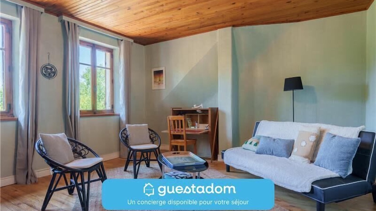 Photo of Livingroom in Paroisse Saint-Augustin-de-Chaux