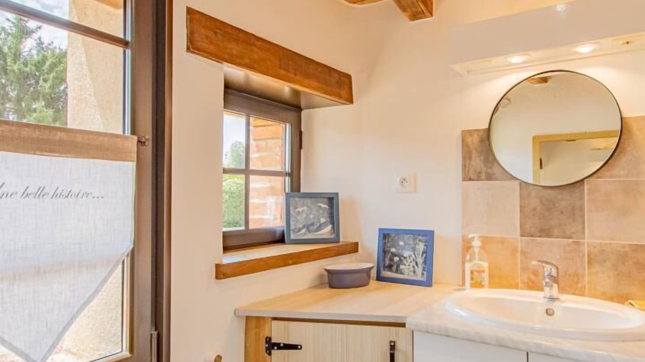 Photo of Bathroom in Fontenay