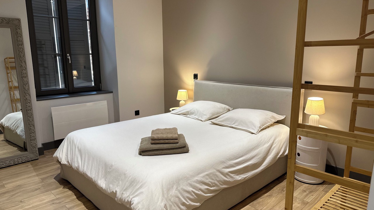 Photo of Bedroom in Vesoul