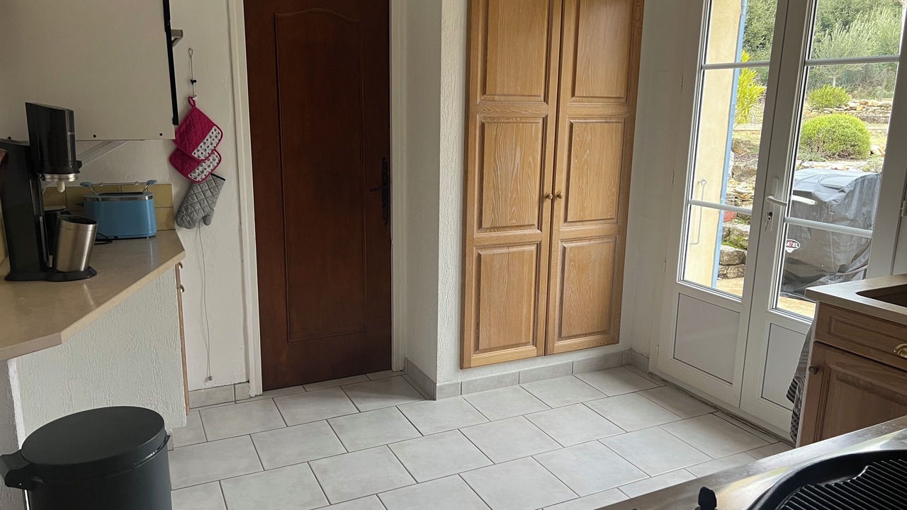 Photo of Kitchen in Saint-Pierre-de-Vassols
